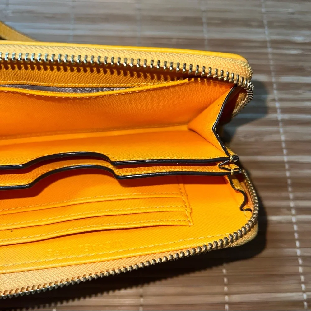 MICHAEL KORS Yellow Wristlet Wallet - Picture 10 of 11